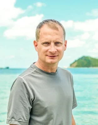 Alex Fischer, Betreiber des Dividenden-Alarms, auf dem Vorschaubild der Verkaufsseite